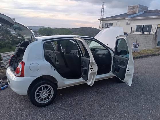 RENAULT CLIO 1.0 AUTHENTIQUE 16V FLEX 4P MANUAL
